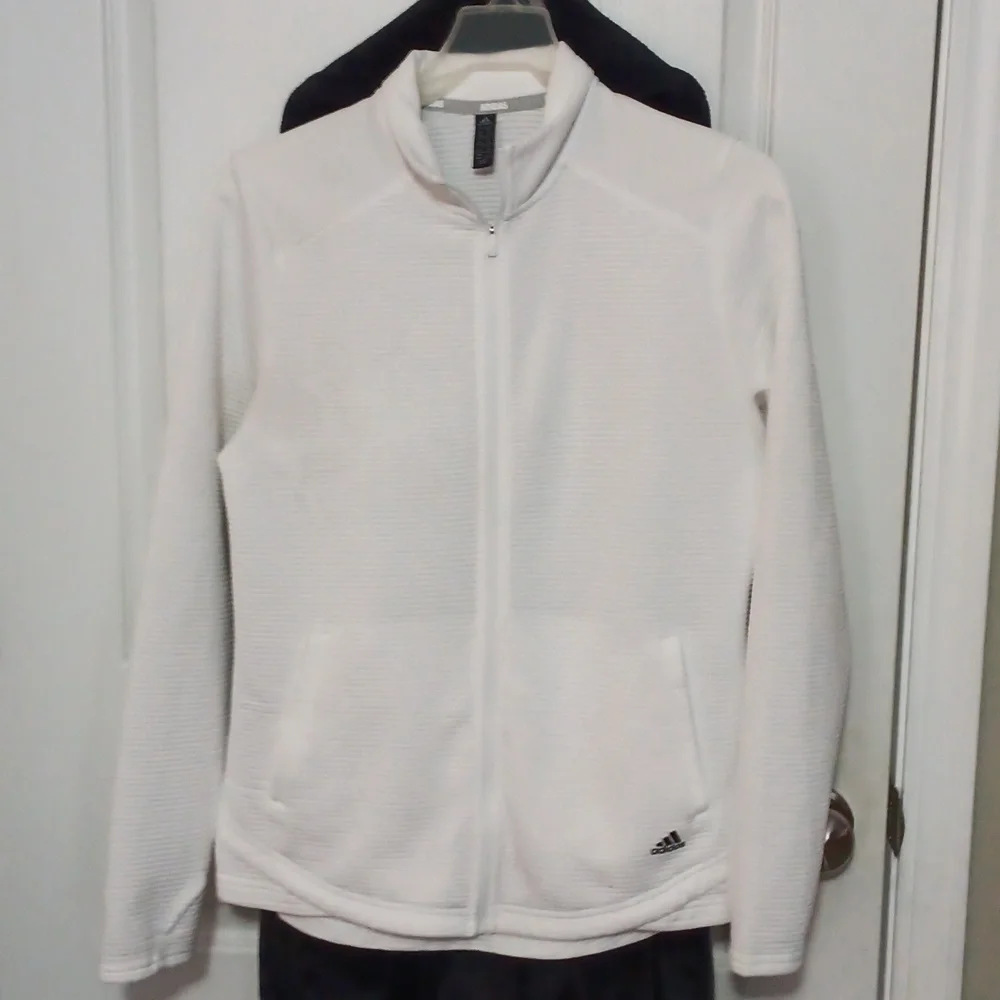 Sweater - Picture 1 of 2
